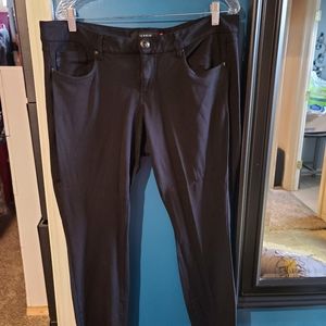Torrid black capri
